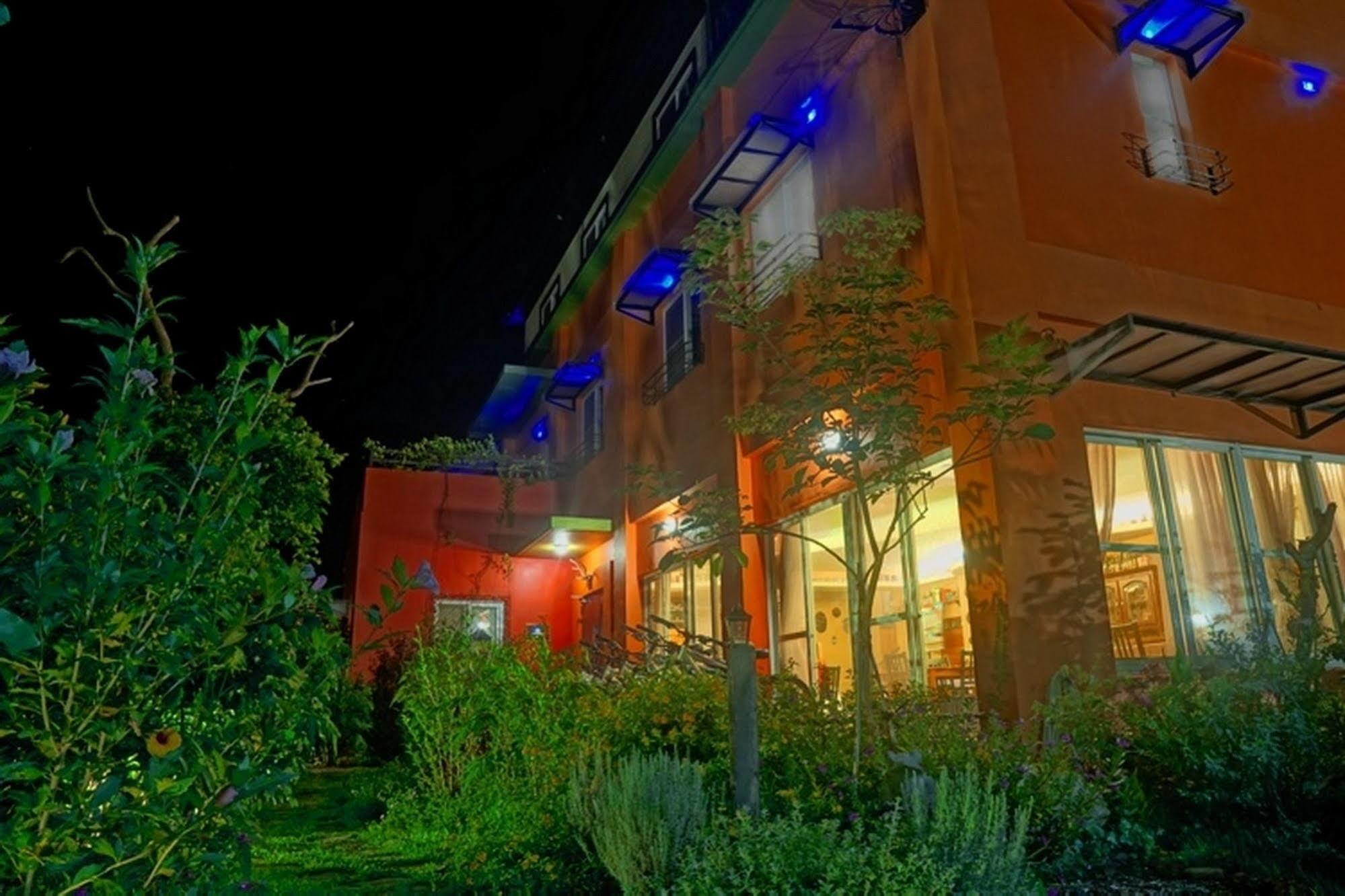 Lung Hill B&B Taitung Екстериор снимка